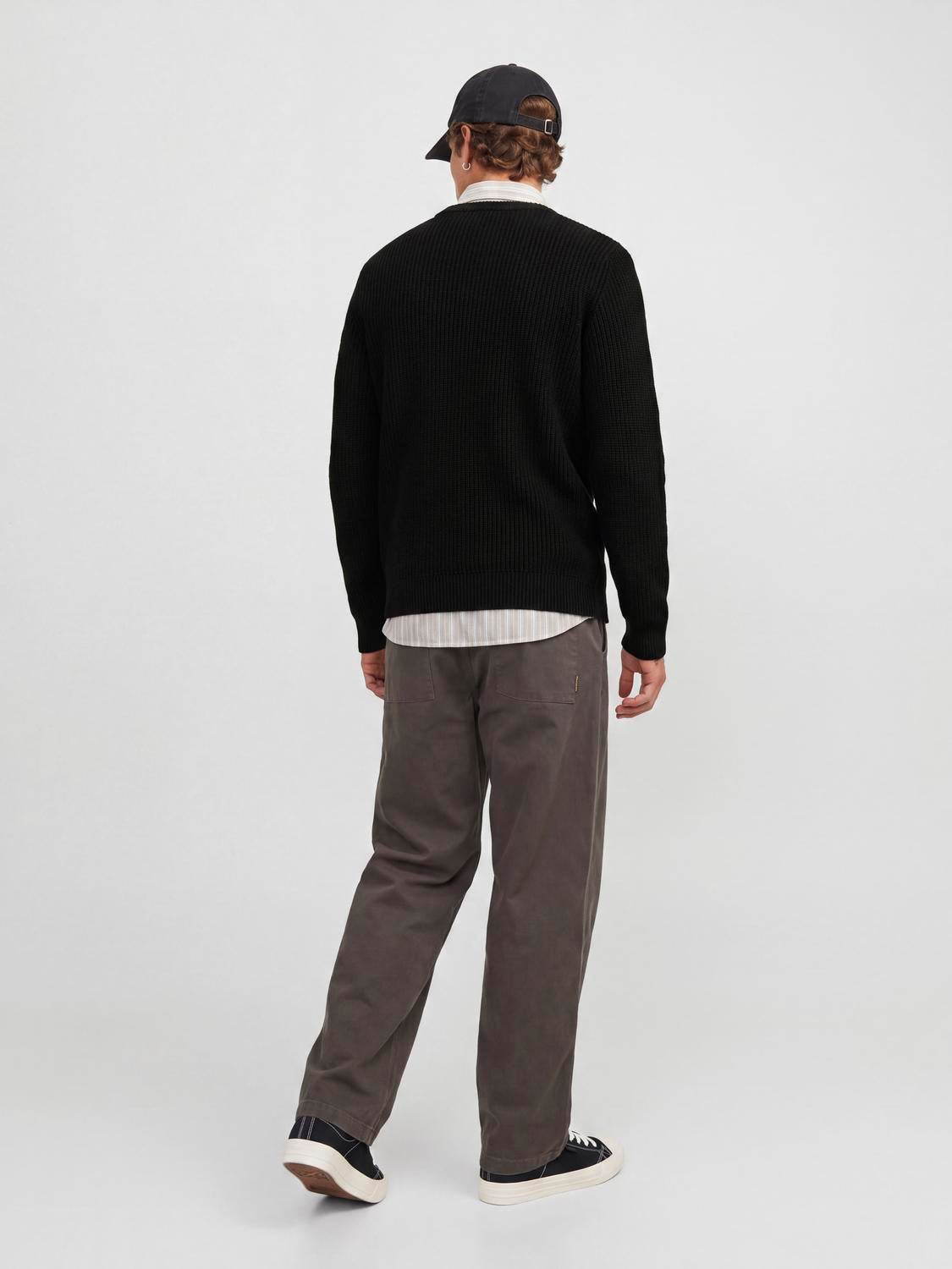 model_shot-back
